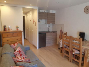 Studio rénové près des pistes avec balcon, animaux acceptés - FR-1-516-132 Les Deux Alpes